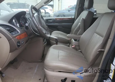 2016 Chrysler Town & Country Touring из США, поврежденный, VIN 2C4RC1BG3GR238035